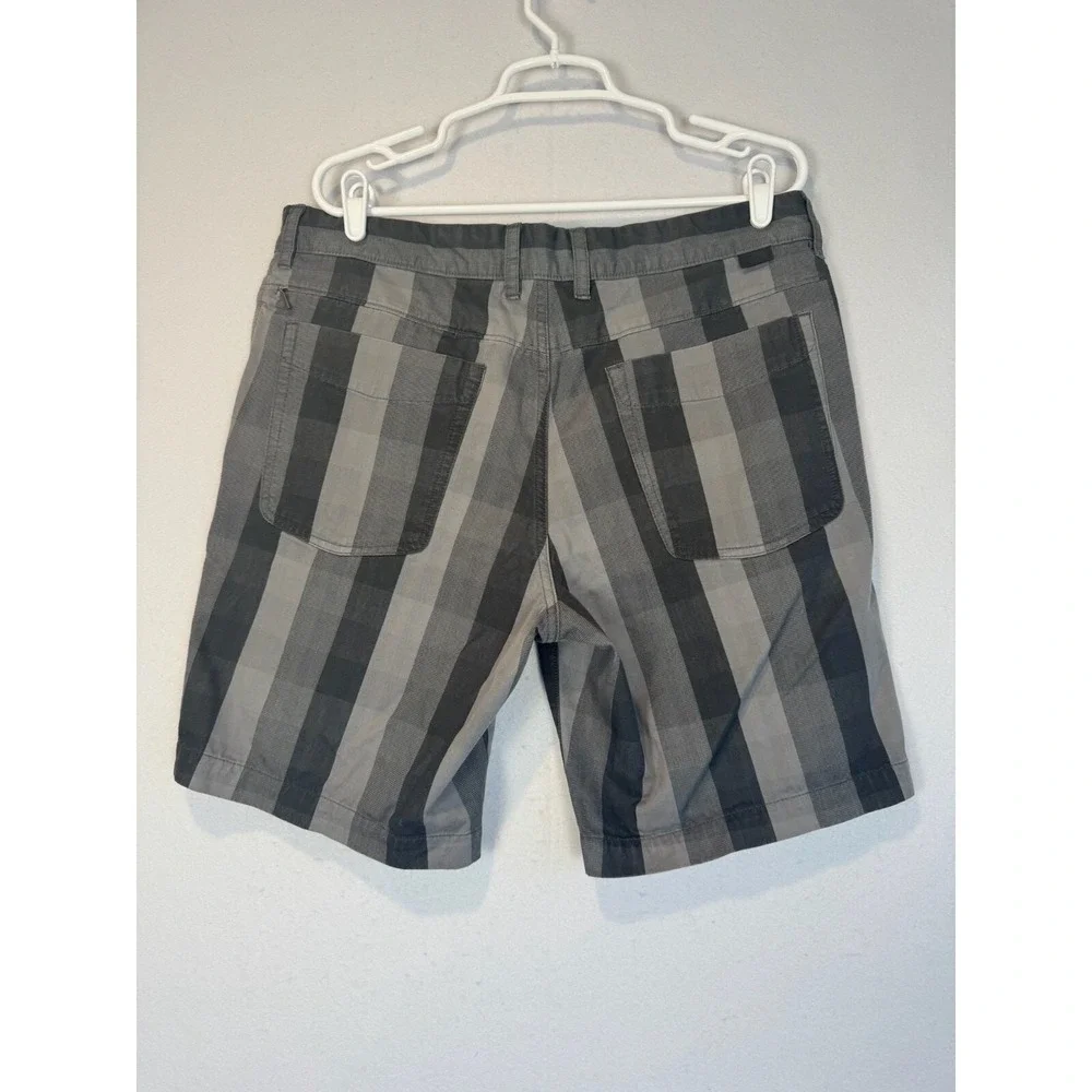 The North Face Grey‎ Plaid Striped Shorts Mens Size 36 Outdoors Hiking TNF